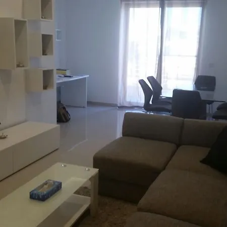Swieqi Apartment